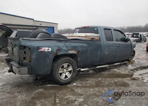 2007 Chevrolet Silverado K1500 из США, поврежденный, VIN 1GCEK19J47E500726